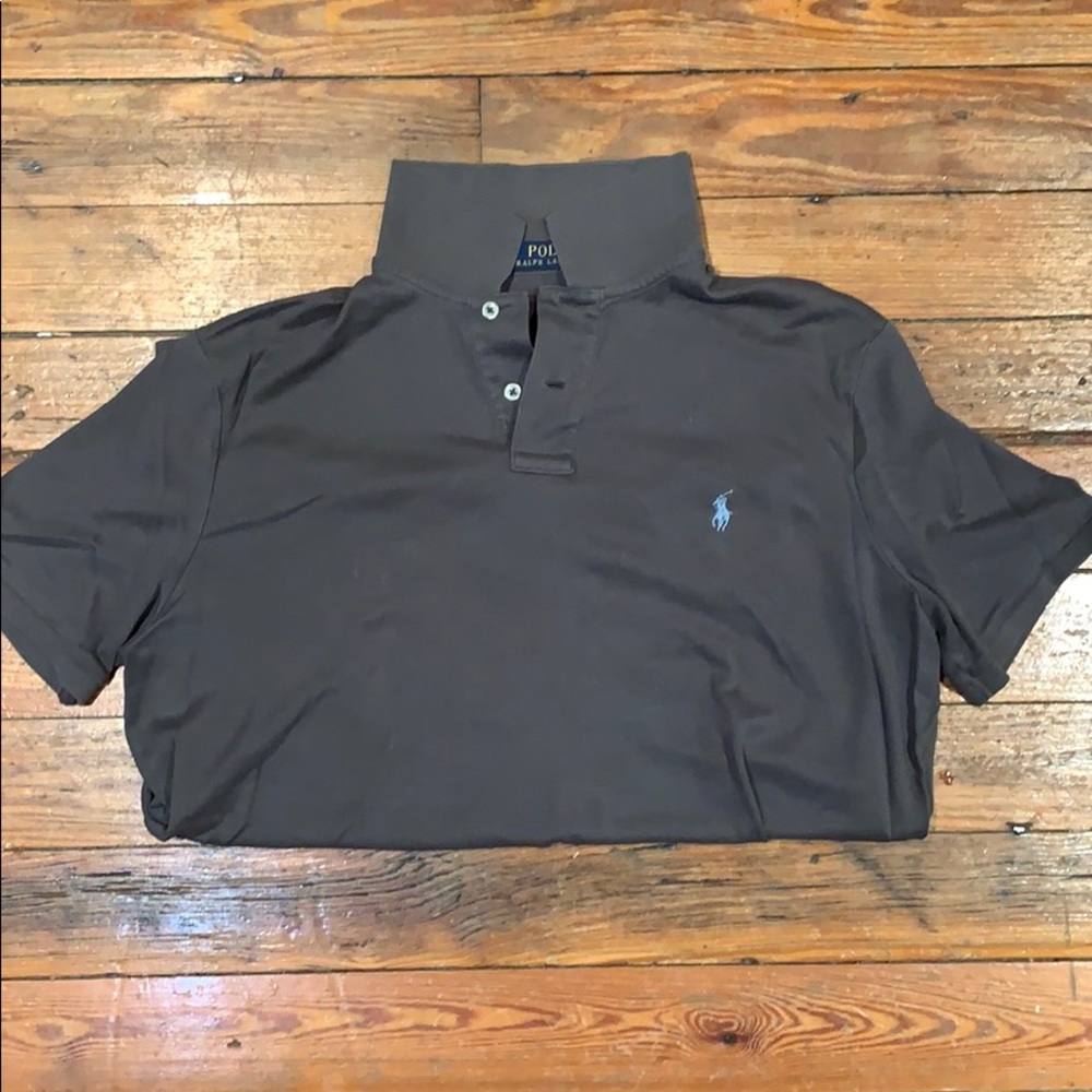 Men’s polo size large